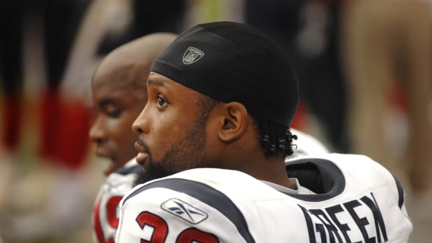 Ahman Green Houston Texans looks at field